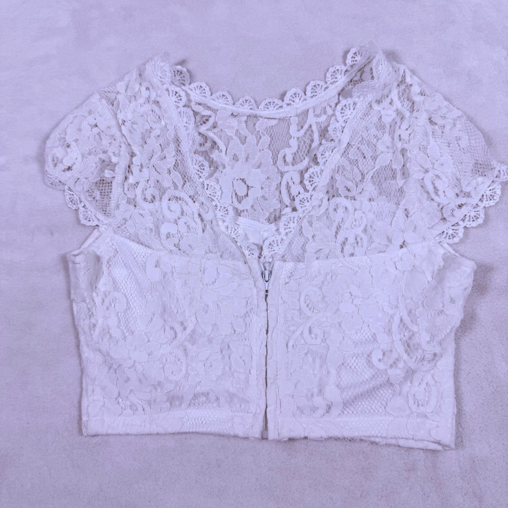 Lulus White Lace Crop Top XS Short Sleeve Scalloped Edge Elegant Blouse
